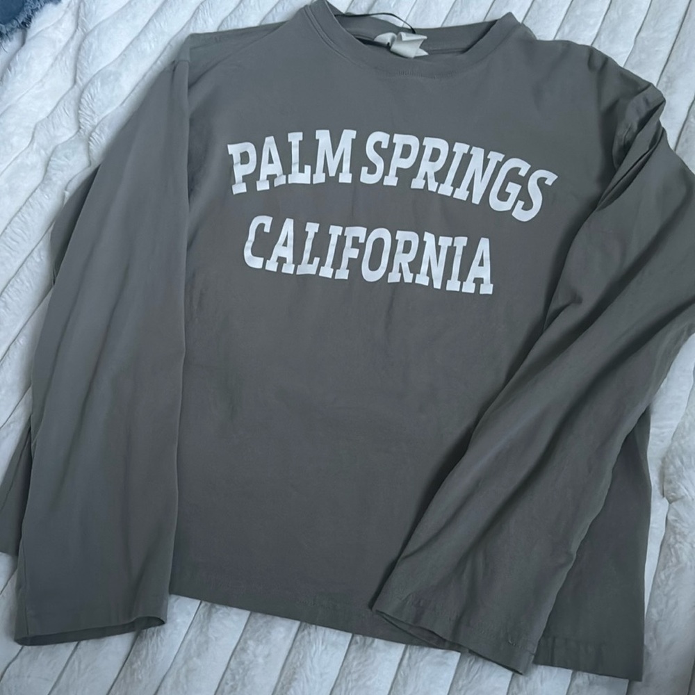 never worn women’s long sleeve
